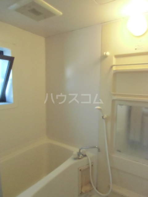 17/30 浴室