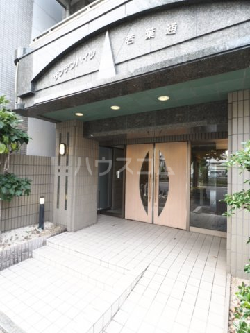 17/20 エントランス