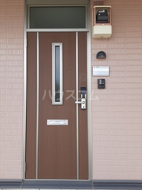 20/30 エントランス