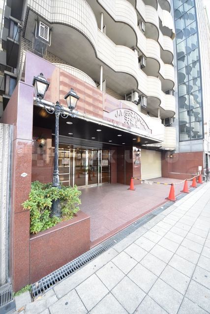 14/23 エントランス