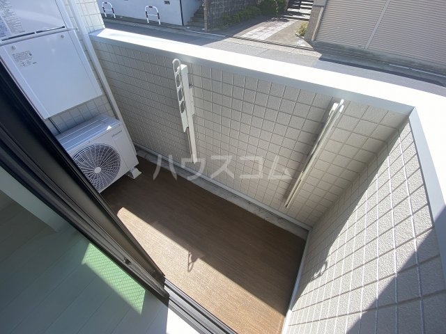 18/28 バルコニー