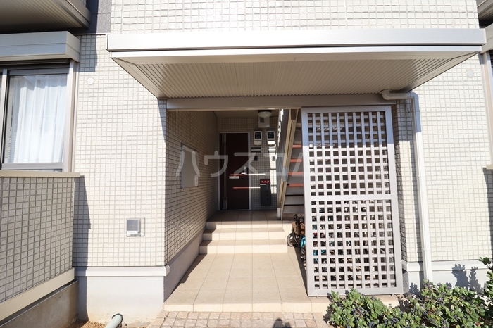 17/26 エントランス