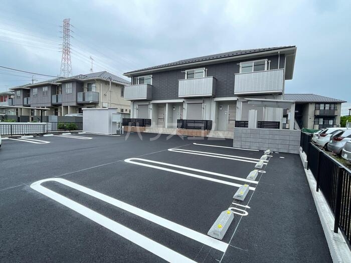 18/25 駐車場