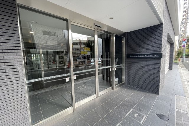 25/27 エントランス