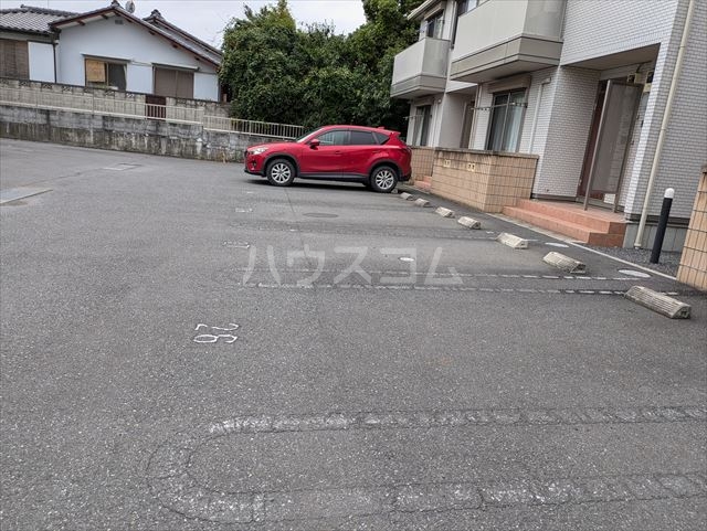 22/30 駐車場