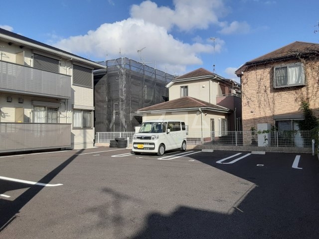 26/28 駐車場