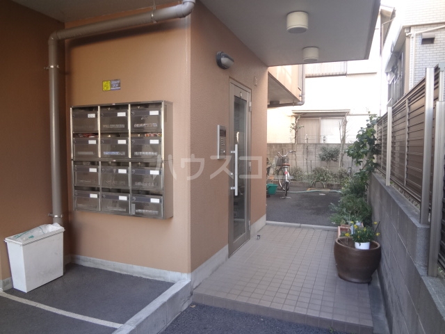 14/22 エントランス