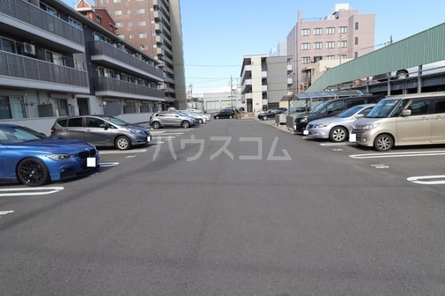 19/23 駐車場