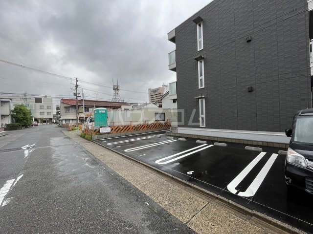 22/30 駐車場