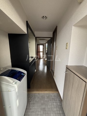 22/26 エントランス