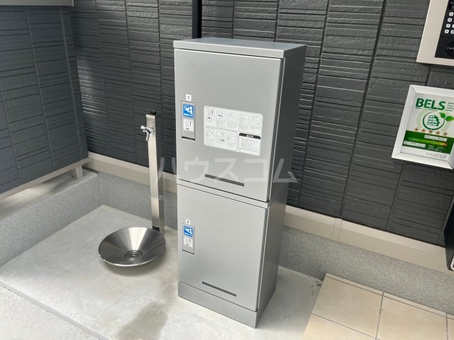 24/28 エントランス