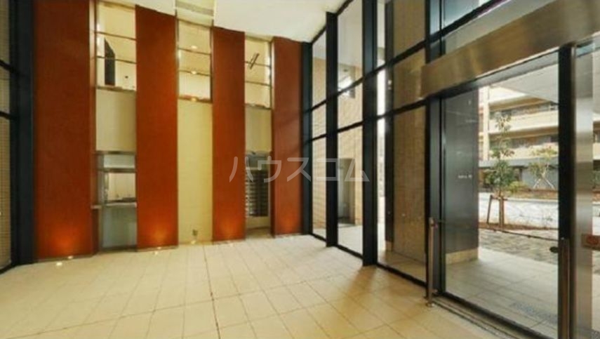 14/23 エントランス