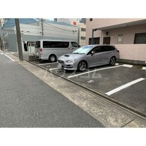 16/20 駐車場