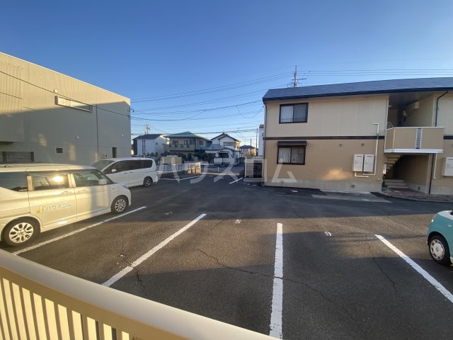 28/30 駐車場