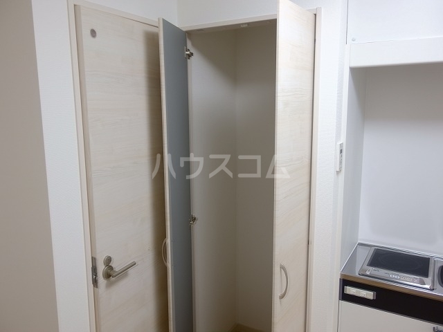 28/30 エントランス