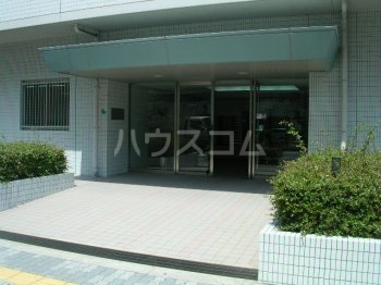 22/30 エントランス