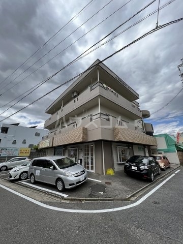20/29 駐車場