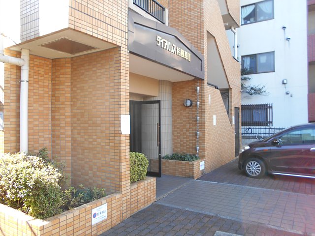 24/30 エントランス