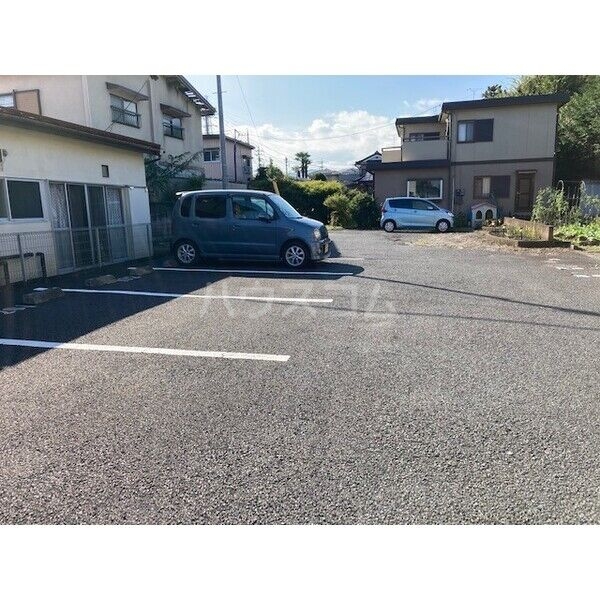 15/20 駐車場