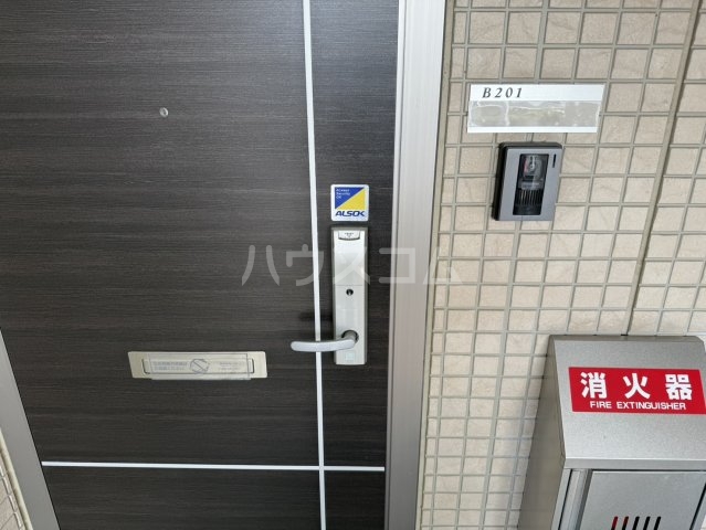 27/30 エントランス