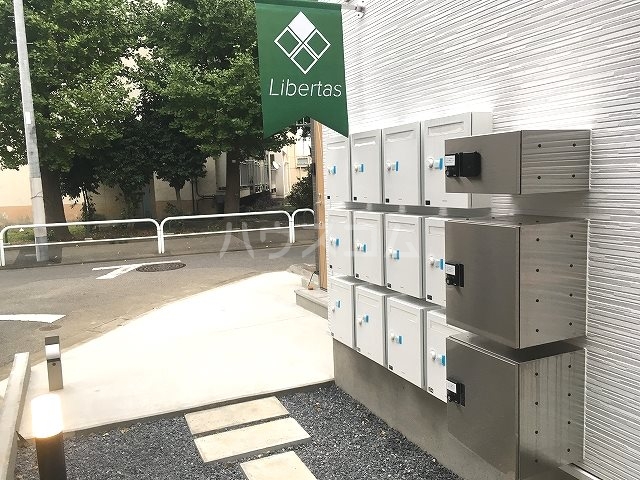 17/21 エントランス