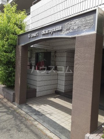 28/30 エントランス