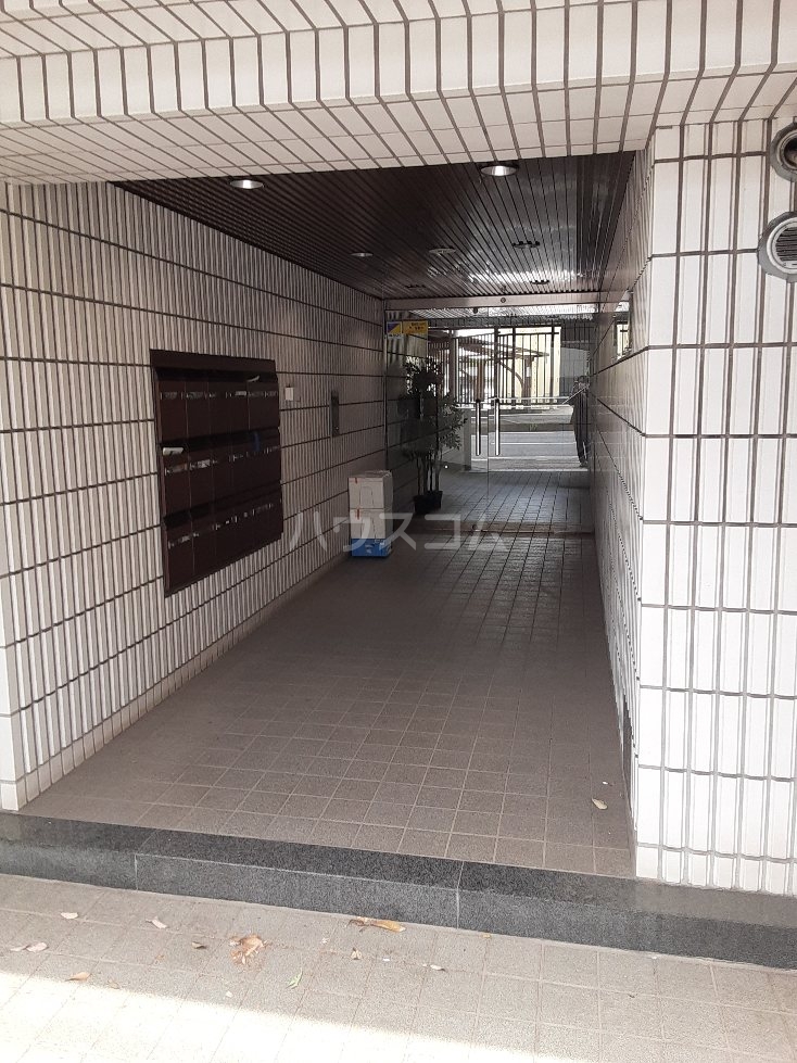 29/30 エントランス