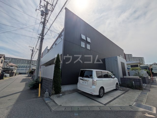 2/3 駐車場