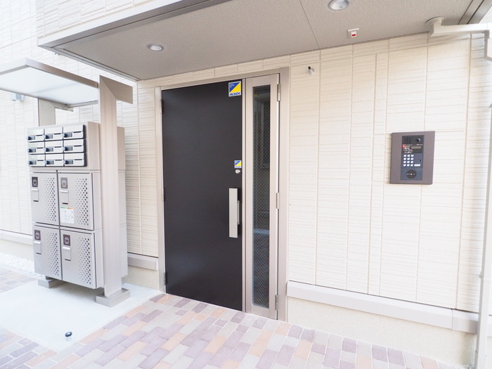 18/21 エントランス