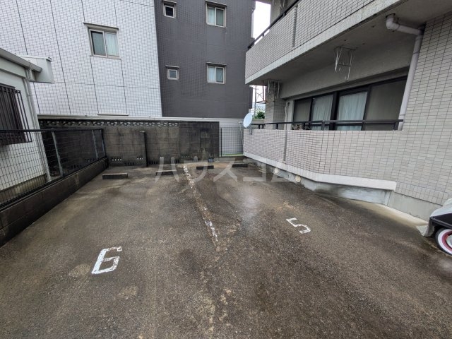 29/30 駐車場