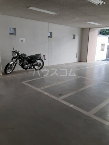22/30 駐車場