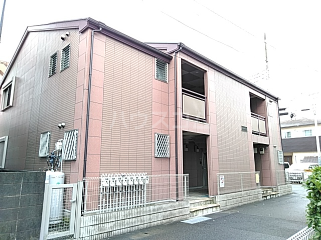 22/28 エントランス