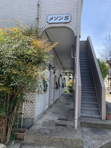 3/7 エントランス