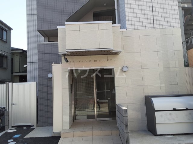 2/4 エントランス