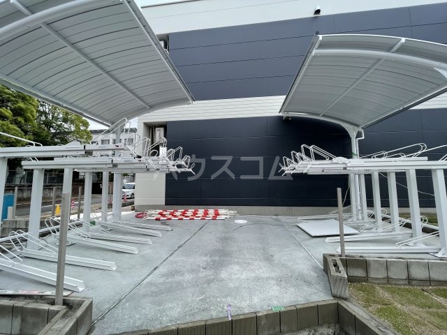 28/30 エントランス