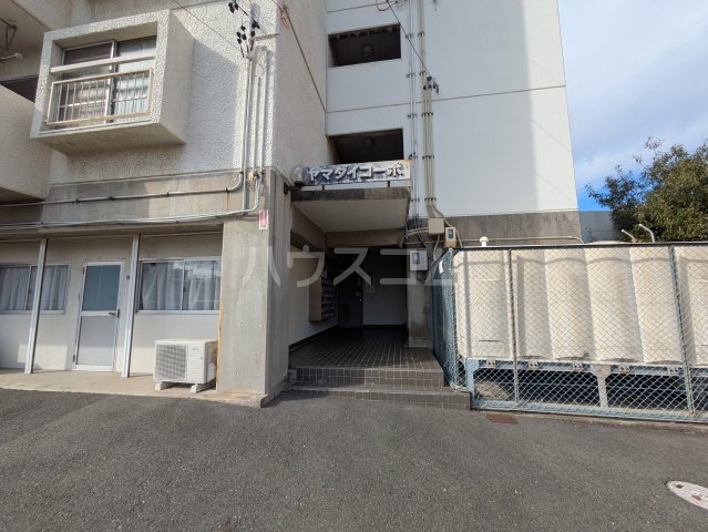 23/24 エントランス