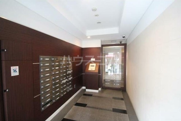 21/28 エントランス