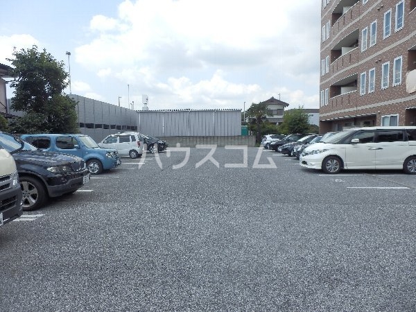 20/28 駐車場