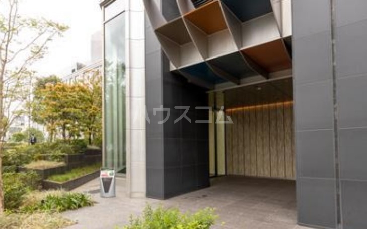 4/5 エントランス