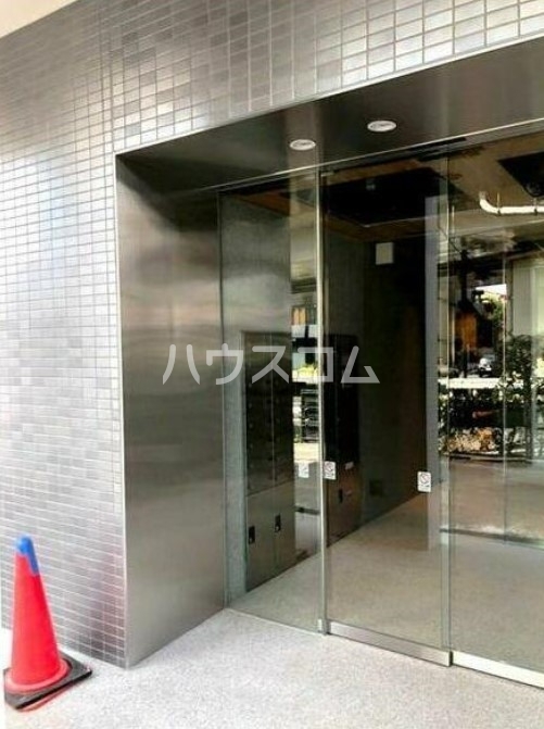 18/24 エントランス