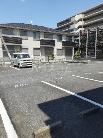 25/30 駐車場