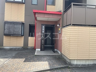 22/30 エントランス