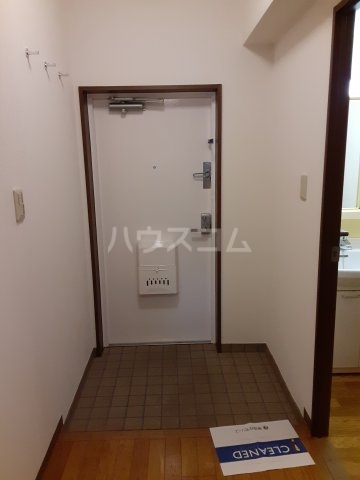 17/30 玄関