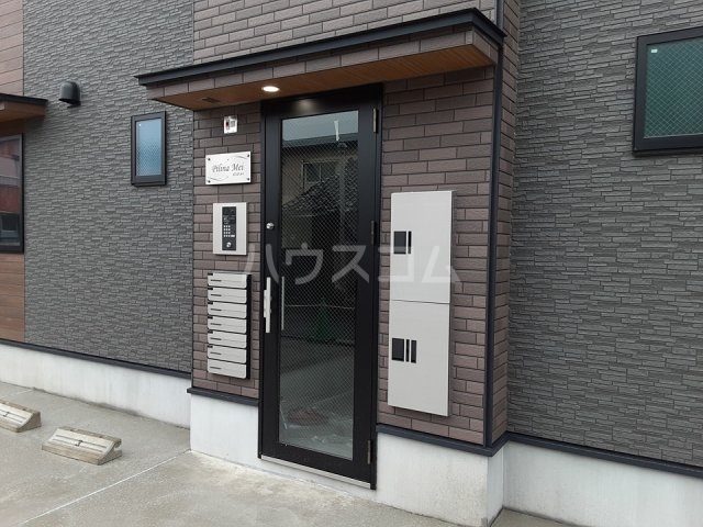 28/30 エントランス