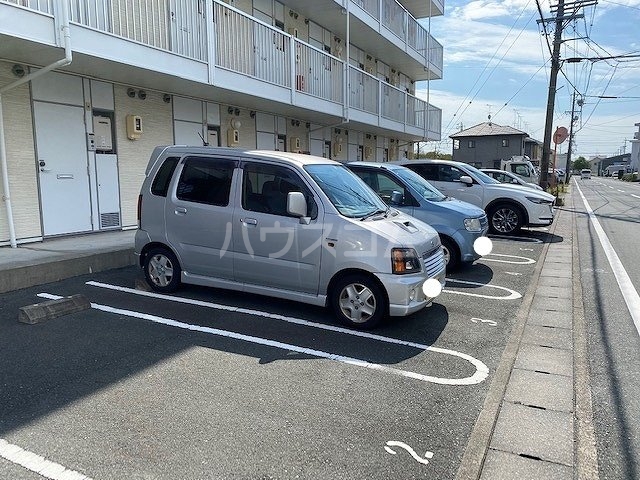 14/20 駐車場