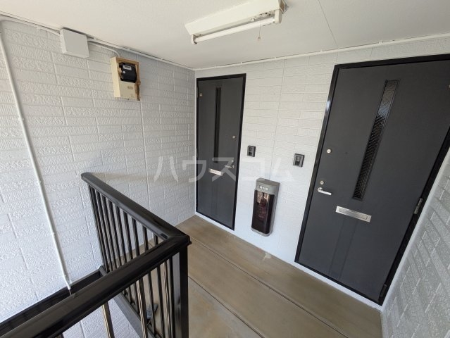 22/30 エントランス