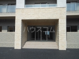 17/27 エントランス