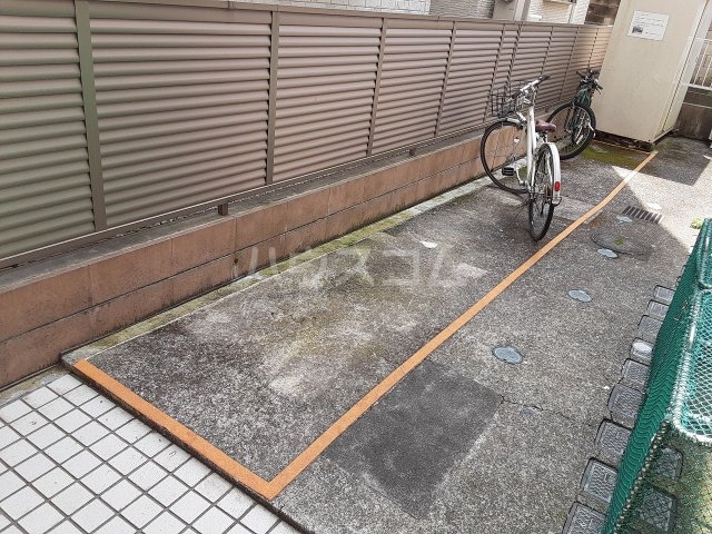 14/19 エントランス
