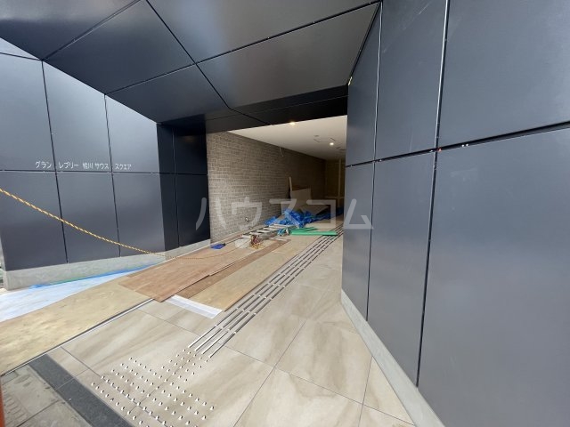 3/4 エントランス