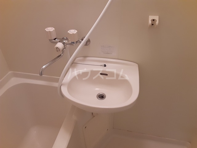 13/30 洗面